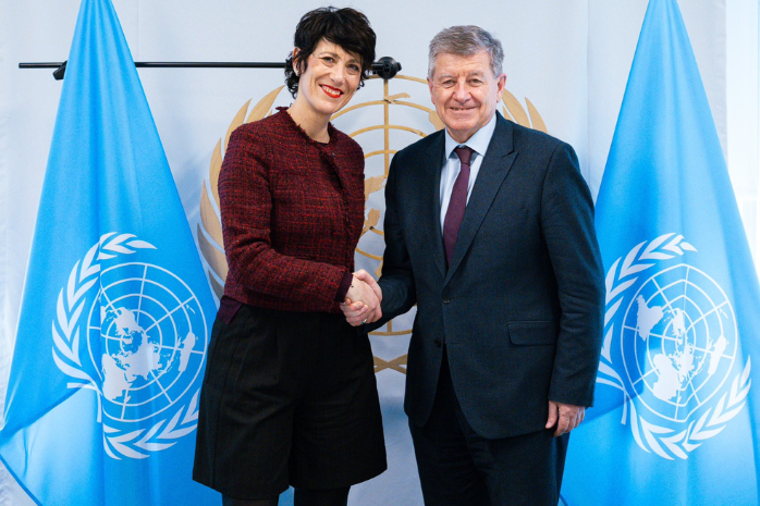 La ministra de Inclusión, Seguridad Social y Migraciones con el secretario general adjunto de Políticas de la ONU, Guy Ryder