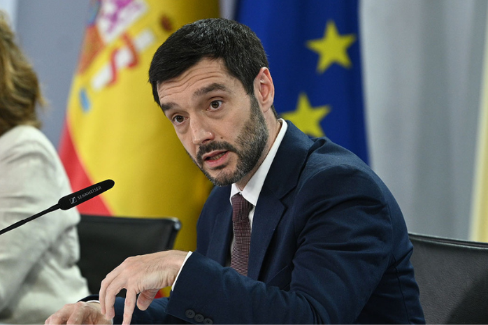 Pablo Bustinduy, Ministro de Derechos Sociales, Consumo y Agenda 2030, durante la rueda de prensa tras el Consejo de Ministros.