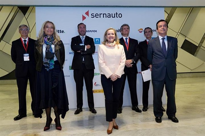 La ministra de Asuntos Económicos, Nadia Calviño, en la inauguración del congreso de Sernauto