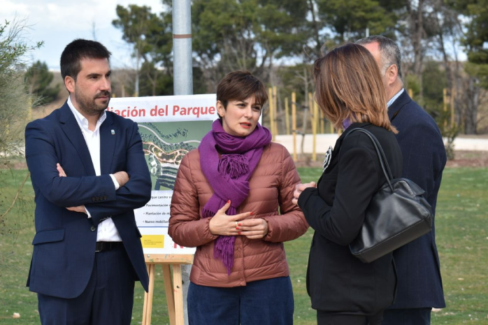 ministra, isabel, rodriguez, visita, mejorada, del, campo