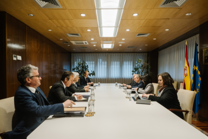 El ministro de Industria y Turismo, Jordi Hereu en una reunión en la sede del Ministerio