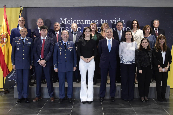 La ministra de Ciencia e Inovación, Diana Morant, junto a los participantes en la reunión