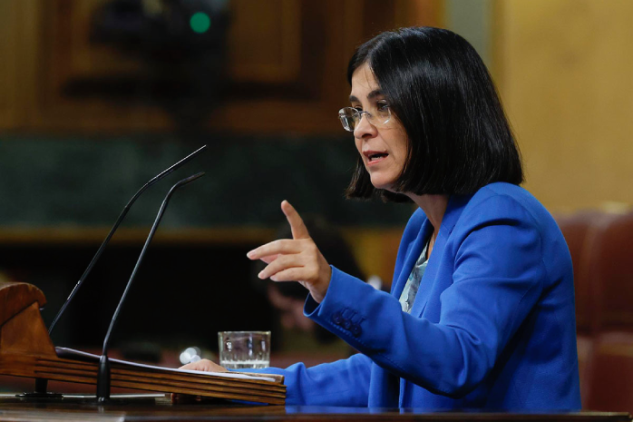 La ministra de Sanidad, Carolina Darias, en el Congreso de los Diputados