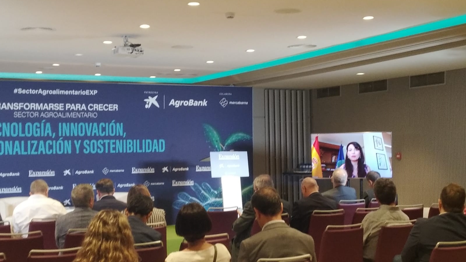 Isabel Bombal interviene por videoconferencia en la clausura de la jornada sobre tecnología, innovación, internacionalización y sostenibilidad del sector agroalimentario, organizada por el diario Expansión