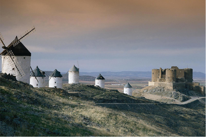 paisaje con unos molinos