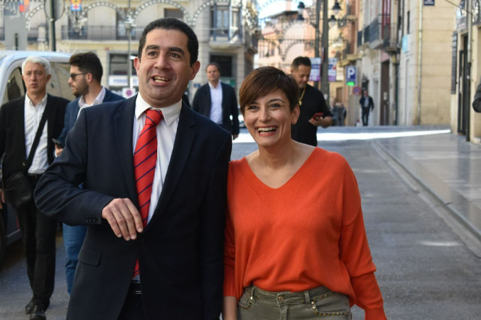 ministra, isabel, rodriguez, alcalde, Alcoy, Toni, Francés