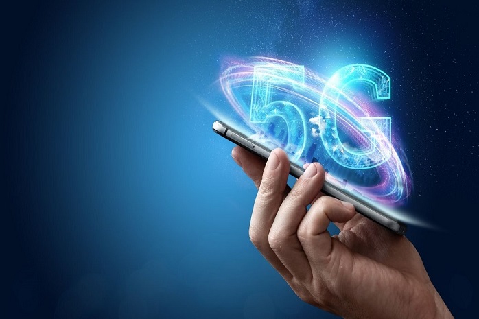 Imagen alegórica de un teléfono con 5G