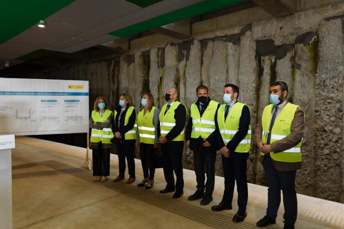 La ministra de Transportes, Movilidad y Agenda Urbana, Raquel Sánchez, visita las obras de soterramiento del ferrocarril en Langreo