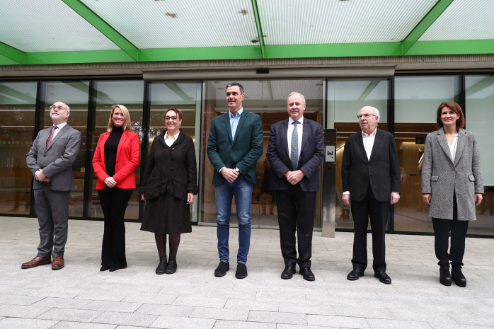 El presidente del Gobierno, Pedro Sánchez, a su llegada a la Fundación Pasqual Maragall en Barcelona