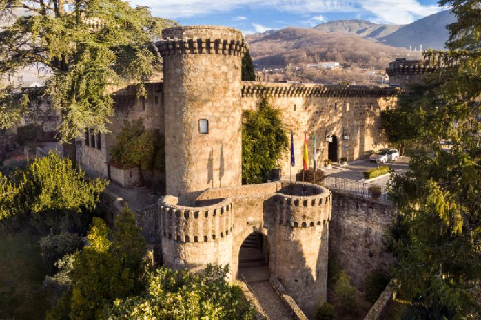 Fachada del Parador de Jarandilla