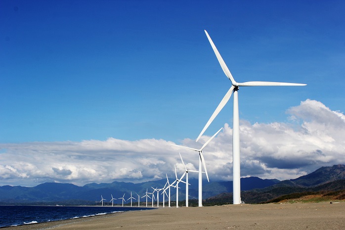 Hilera de molinos de viento